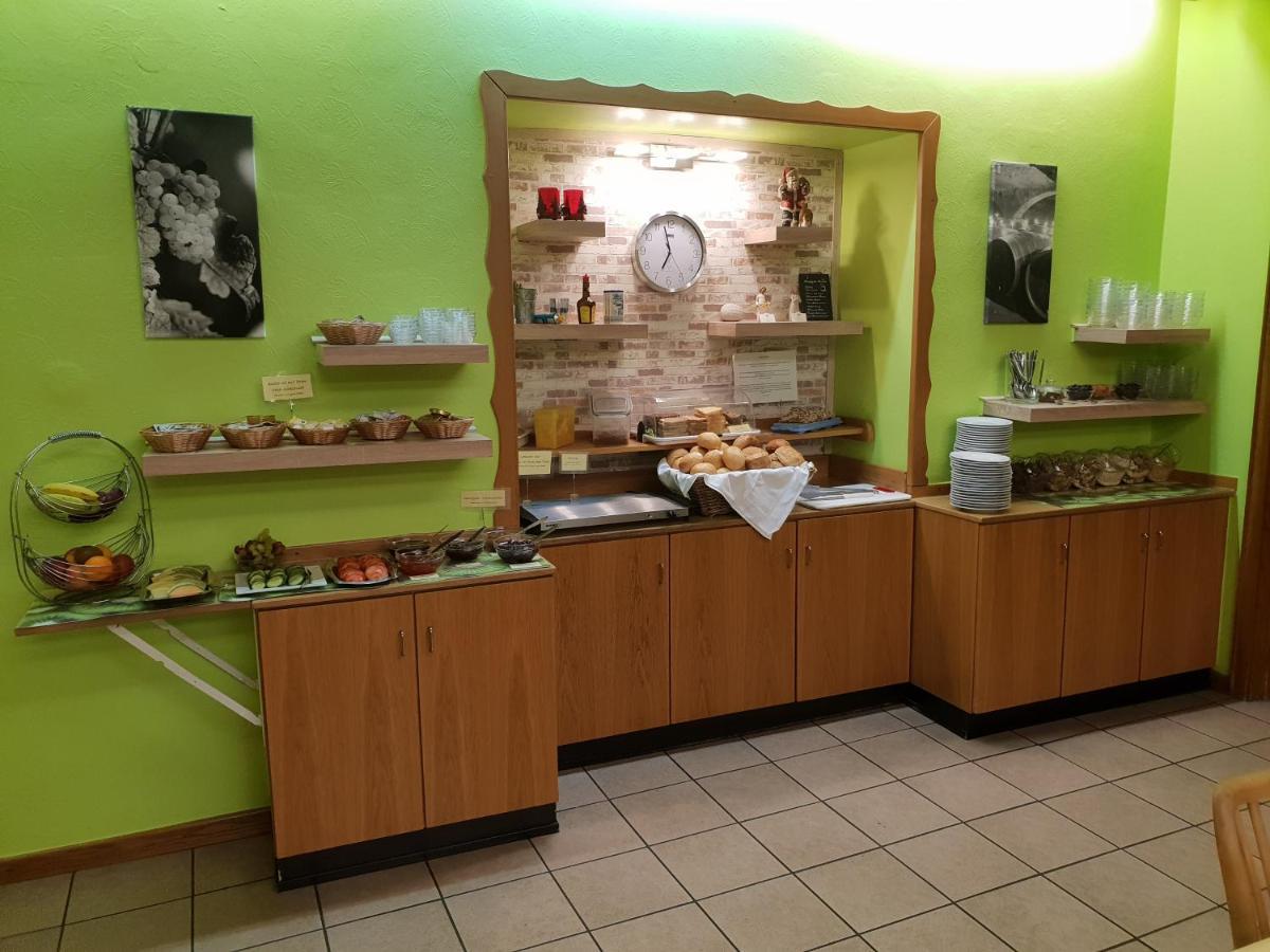 Central-Hotel Verbandsgemeinde Verbandsgemeinde Traben-Trarbach Buitenkant foto